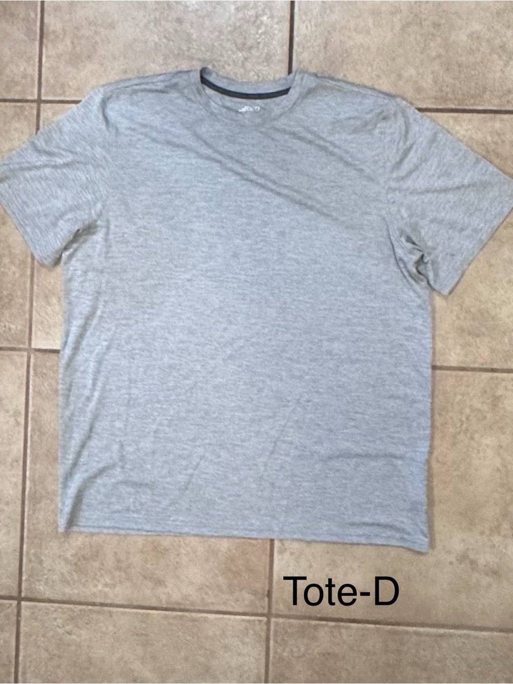 bcg Men's Short Sleeve Crew Tee in Light Gray